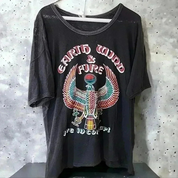 Vintage 70’s Earth, Wind & Fire Live In Concert T-Shirt. American Vintage - Picture 2 of 7